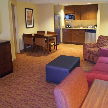 Hampton Inn Altoona Zewnętrze zdjęcie