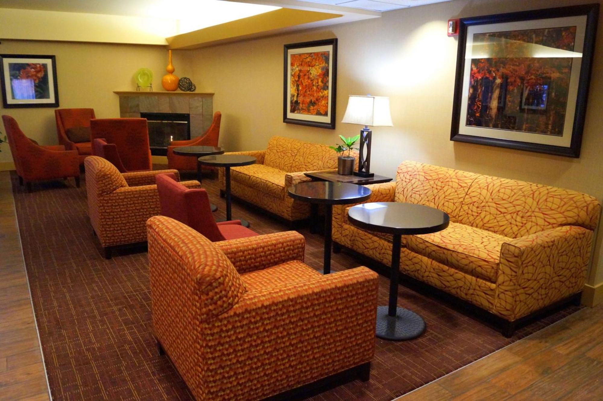Hampton Inn Altoona Zewnętrze zdjęcie