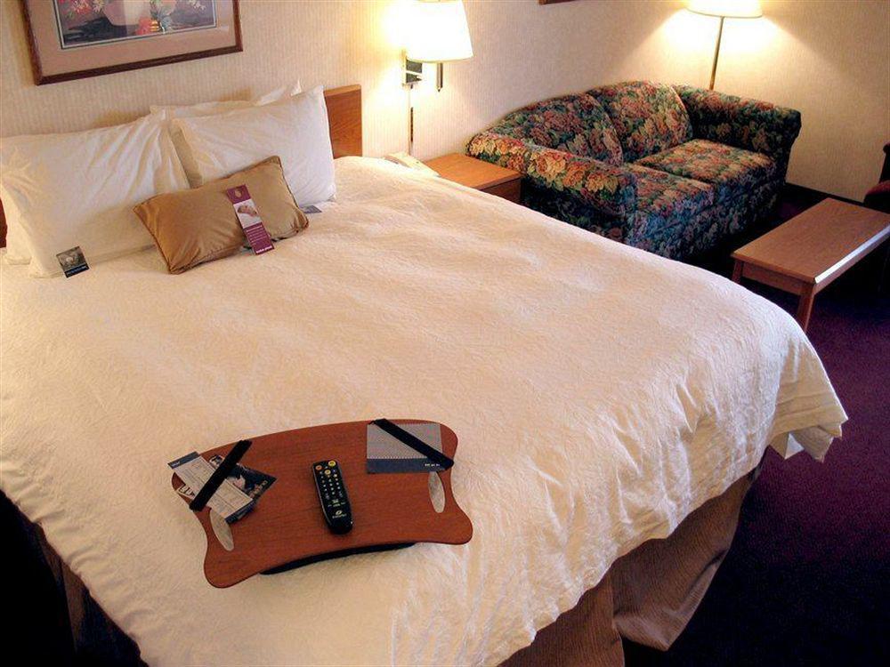 Hampton Inn Altoona Zewnętrze zdjęcie